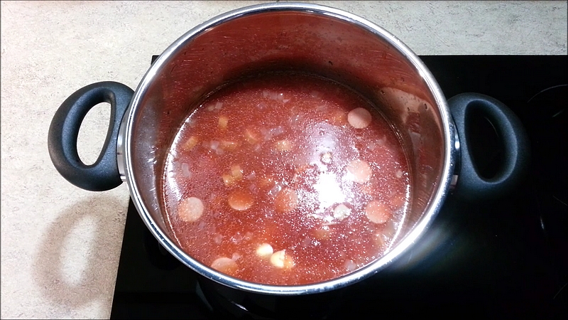 Rajčatová polévka s čočkou recept