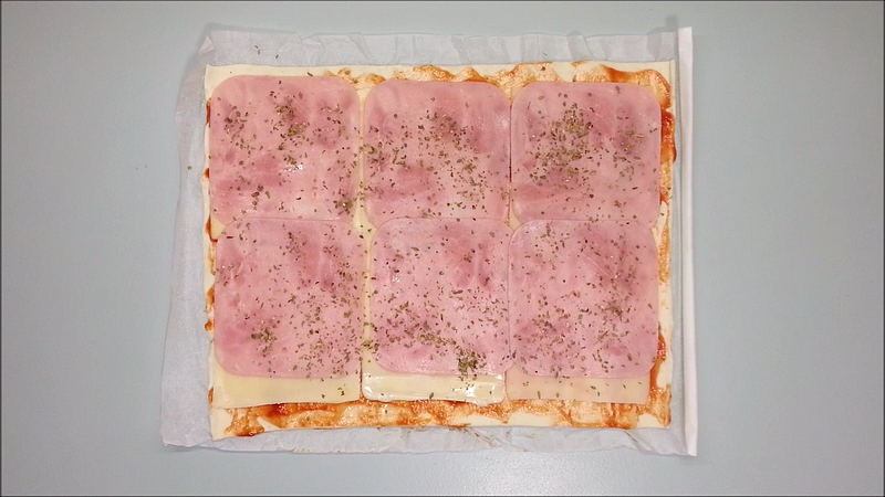 Listové těsto se šunkou a sýrem